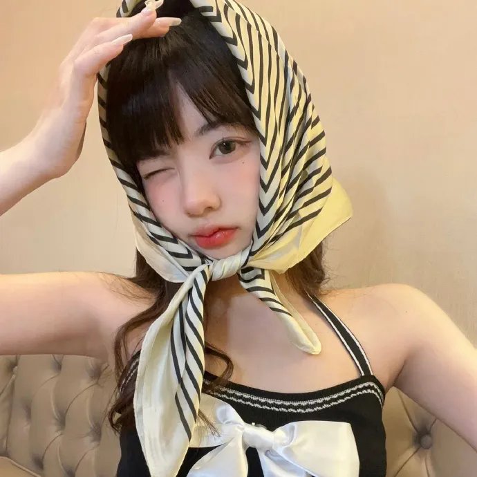 黑魔女2 海报